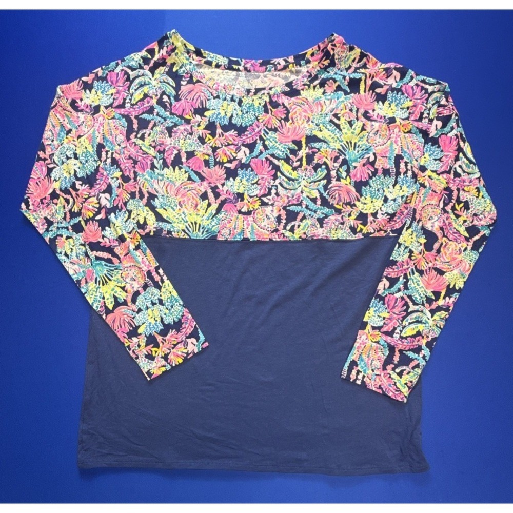 Lilly Pulitzer Finn Top Medium Oyster Bay Navy Seen Herd Tropical Long Sleeve